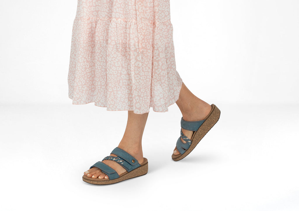 Carrie – Fresca elegancia en un azul estiloso